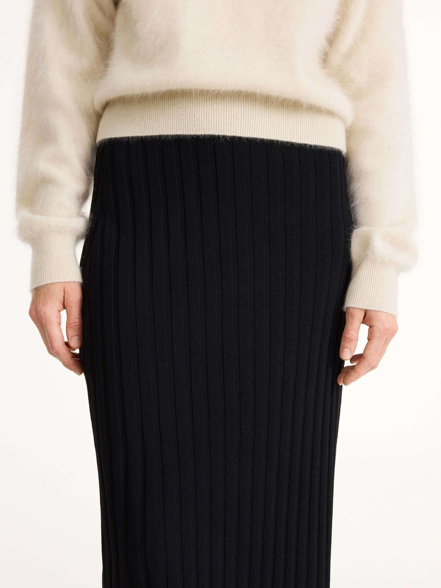 By Malene Birger Fiemme Midi Skirt Pletenina Crne | HR_BB19991