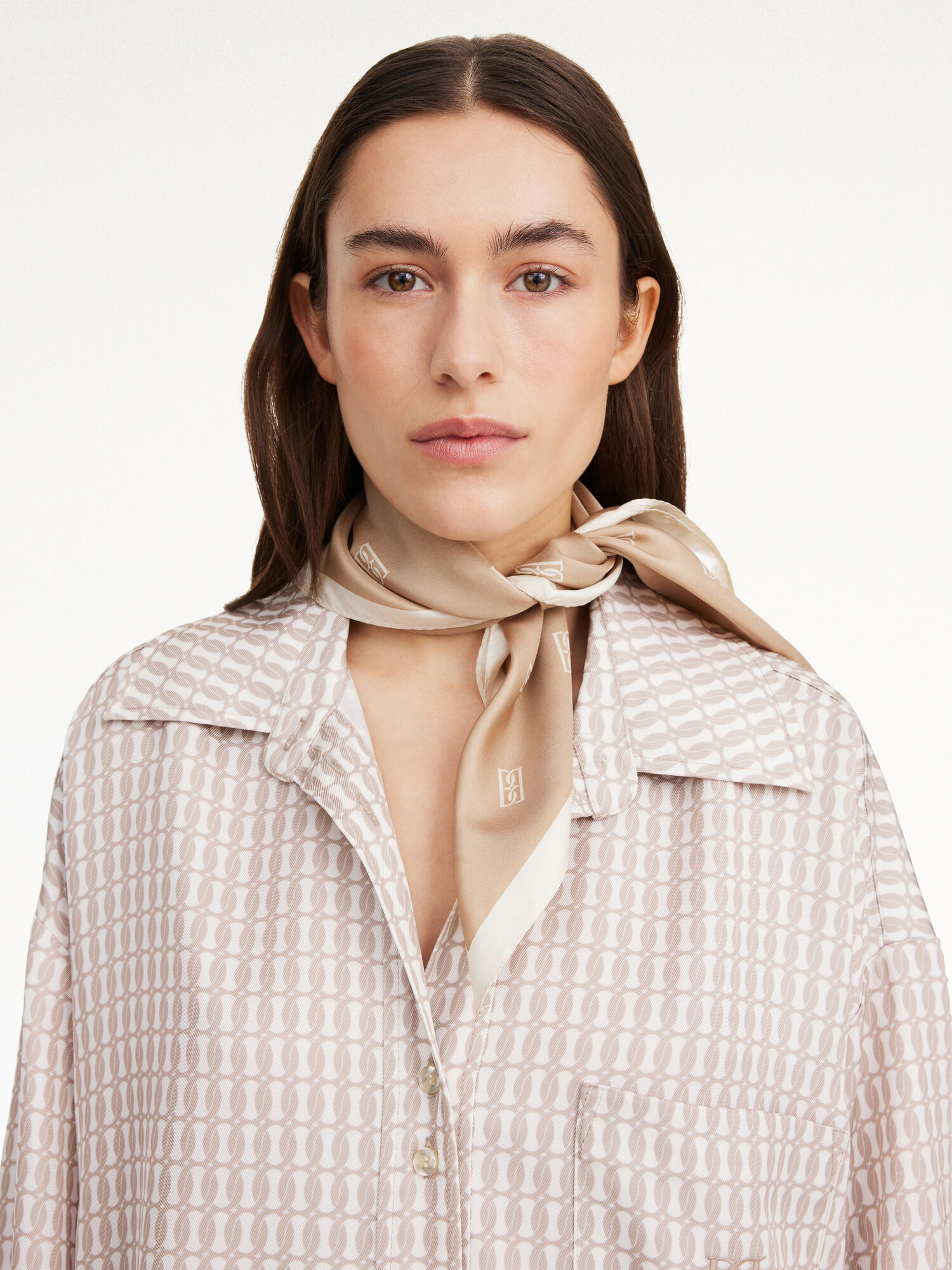 By Malene Birger Monnis Silk Šalovi Tamno | HR_BB52181